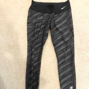 Nike size M leggings/tights Stanford